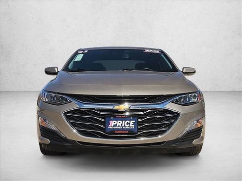 Used 2023 Chevrolet Malibu LT FWD image 2