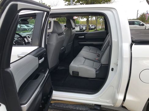 Used 2018 Toyota Tundra Limited w/ Limited Premium Package AWD/4WD image 27