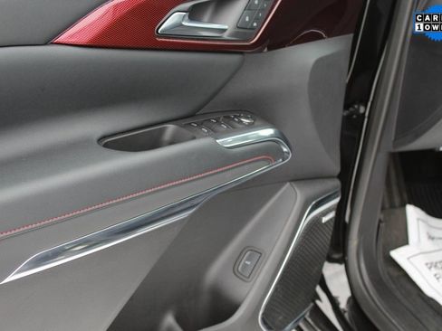 Used 2025 Chevrolet Traverse RS w/ LPO, Floor Liner Package image 16