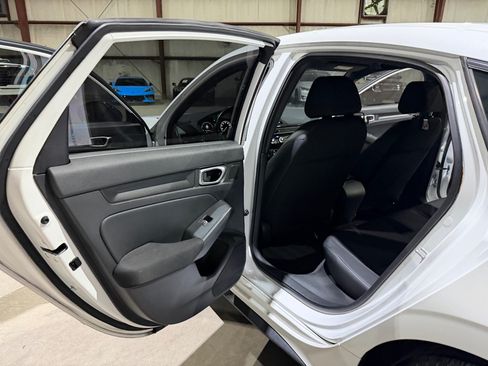 Used 2023 Honda Civic Sport image 16