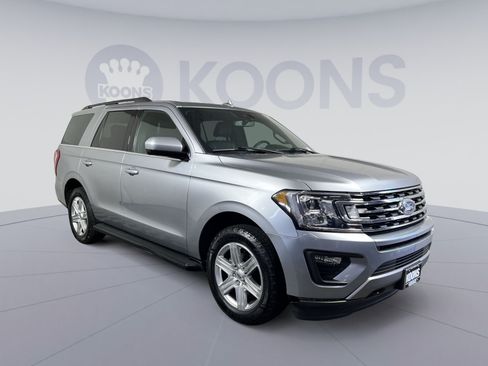 Used 2021 Ford Expedition XLT AWD/4WD image 2