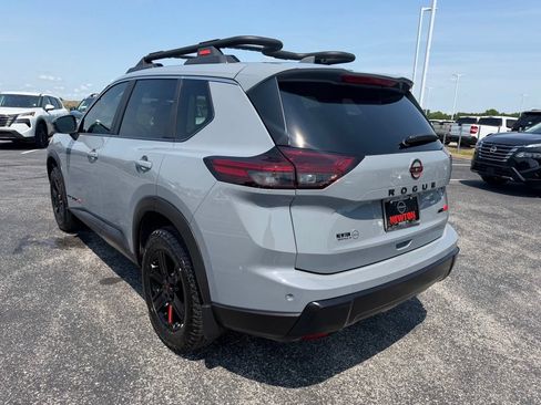 Used 2025 Nissan Rogue SV w/ Rock Creek Premium Package AWD/4WD image 39
