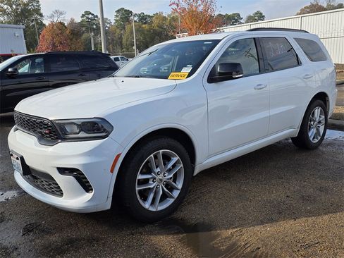 Used 2024 Dodge Durango GT image 2