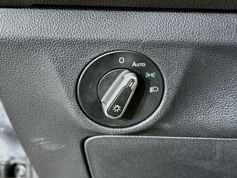 Used 2024 Volkswagen Jetta SE FWD image 17