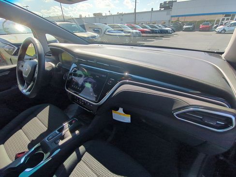 Used 2022 Chevrolet Bolt LT image 28
