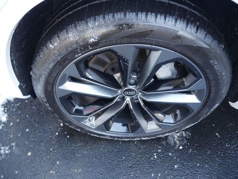 Used 2025 Audi Q7 3.0T Premium Plus image 11