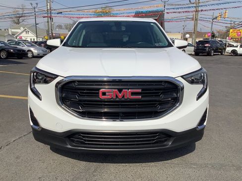 Used 2018 GMC Terrain SLE FWD image 2