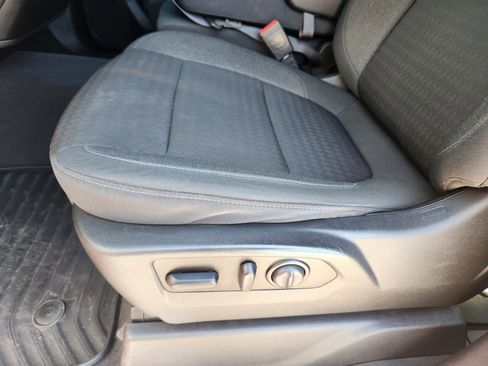 Used 2021 Chevrolet Silverado 1500 LT image 20