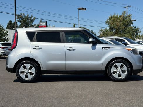 Used 2015 Kia Soul FWD image 3