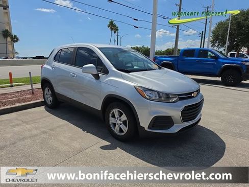 Used 2021 Chevrolet Trax LS w/ Tint and Cruise Package FWD image 1