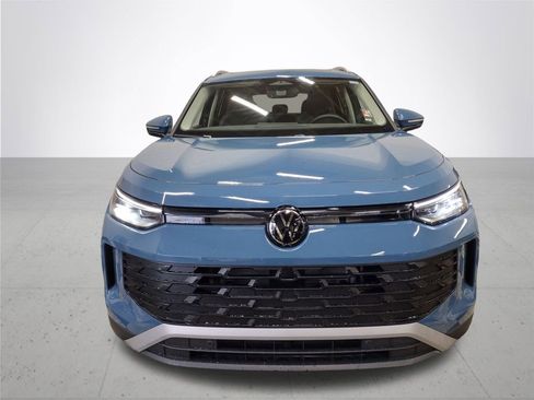 New 2026 Volkswagen Tiguan SE image 3