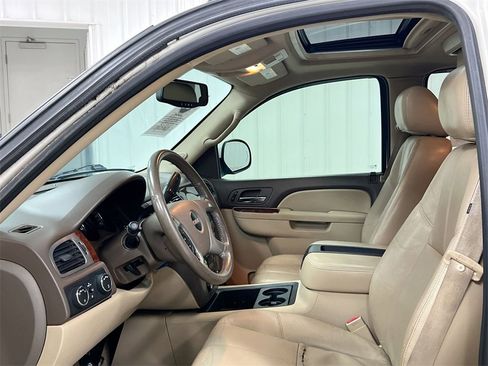 Used 2012 GMC Yukon SLT w/ SLT-2 Equipment Package image 18