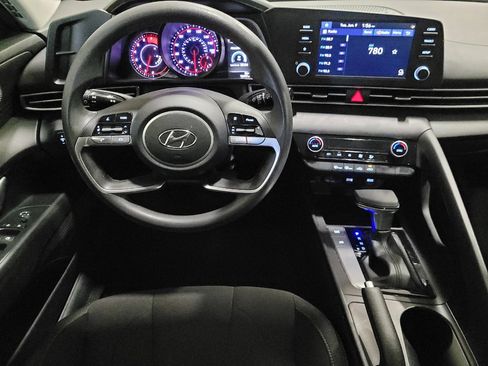 Used 2022 Hyundai Elantra SEL FWD image 22