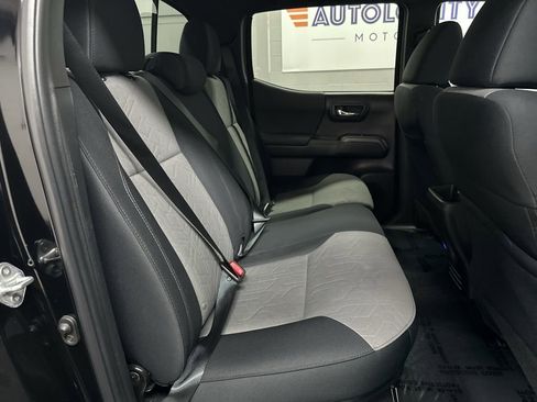 Used 2023 Toyota Tacoma TRD Sport w/ Technology Package image 21