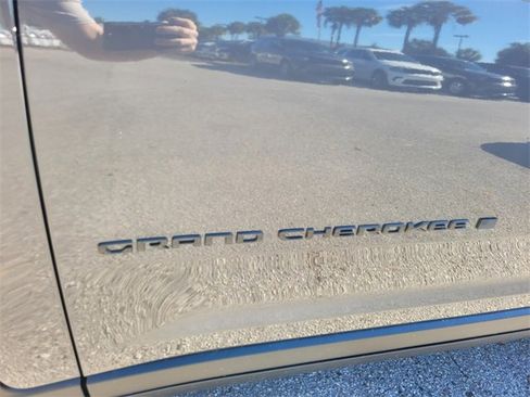 New 2025 Jeep Grand Cherokee Limited w/ Trailer Tow Package image 3