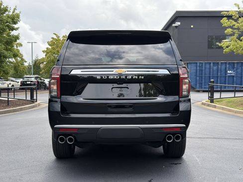 Used 2022 Chevrolet Suburban High Country AWD/4WD image 17