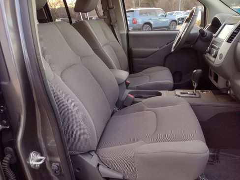 Used 2021 Nissan Frontier SV w/ SV Utility Package image 22