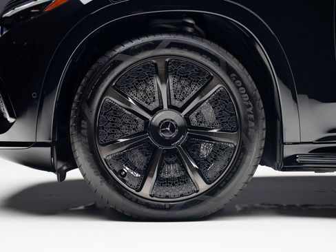 Used 2025 Mercedes-Benz Maybach EQS 680 4MATIC image 18