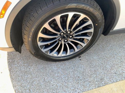 Used 2023 Lincoln Aviator Reserve w/ Elements Package Plus image 5