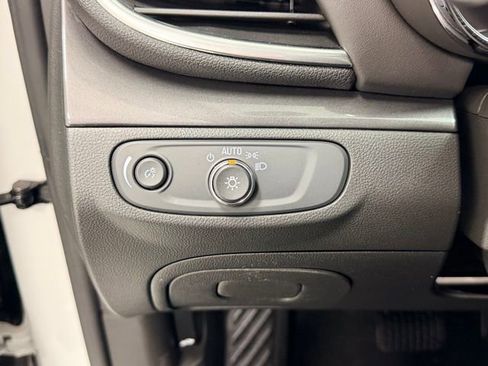 Certified 2022 Buick Encore Preferred w/ Safety Package image 19