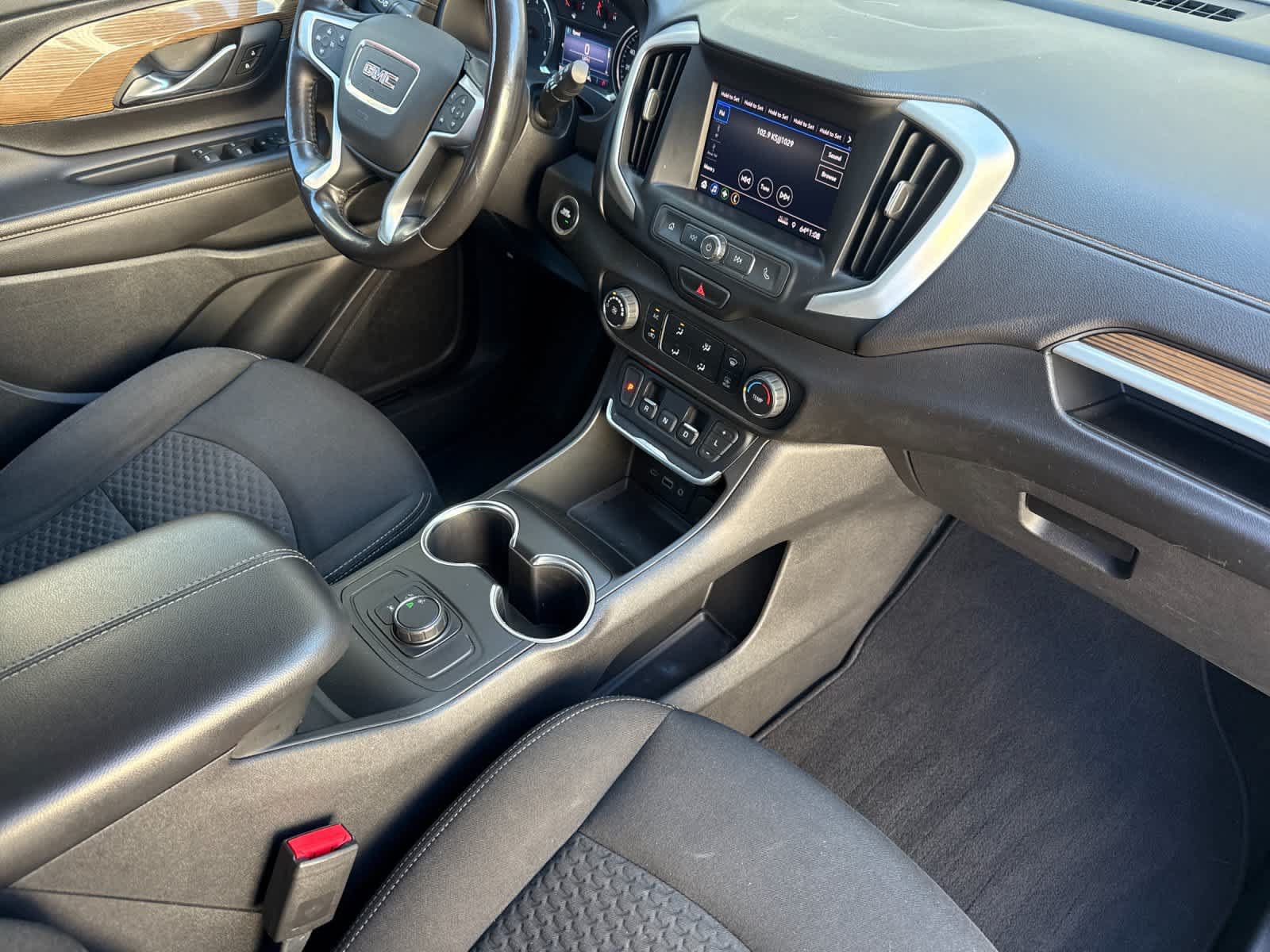 Used 2020 GMC Terrain SLE FWD image 16