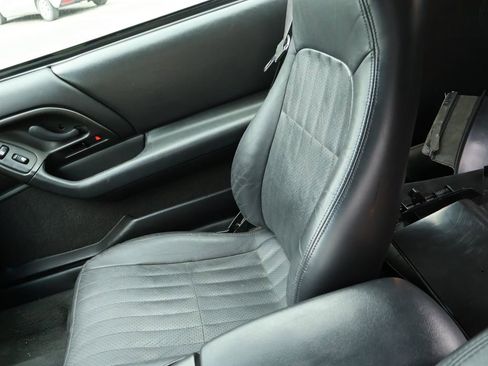 Used 2002 Chevrolet Camaro Z28 w/ Sport Appearance Pkg RWD image 30