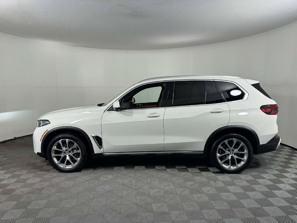 Used 2026 BMW X5 xDrive40i w/ Climate Comfort Package AWD/4WD image 11