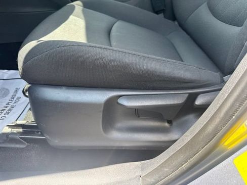 Used 2023 Toyota Corolla Cross LE FWD image 15