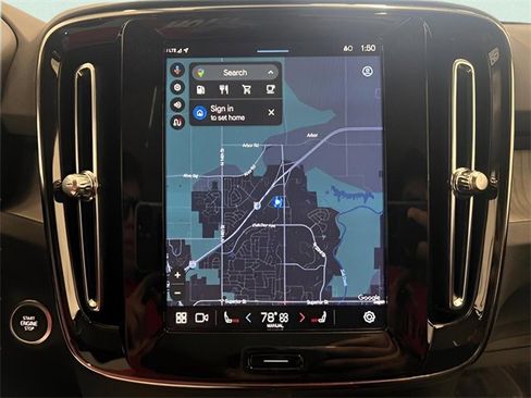 Used 2024 Volvo XC40 B5 Core image 24