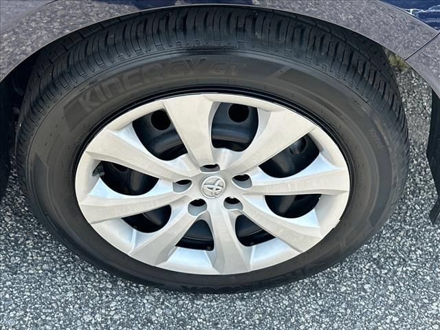 Used 2025 Toyota Corolla LE FWD image 35