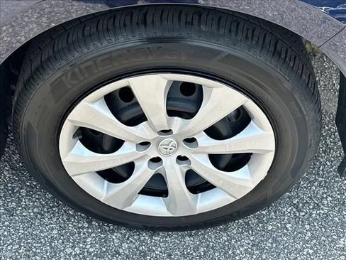 Used 2025 Toyota Corolla LE FWD image 35