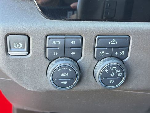 Used 2023 Chevrolet Silverado 1500 LT Trail Boss AWD/4WD image 33
