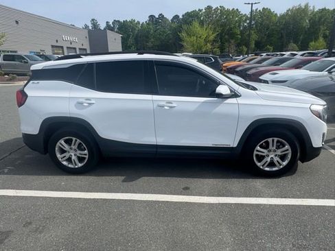 Used 2020 GMC Terrain SLE w/ Driver Convenience Package image 1