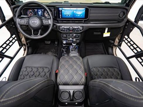 Used 2026 Jeep Wrangler Unlimited Sport AWD/4WD image 2