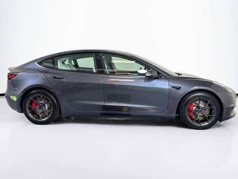Used 2021 Tesla Model 3 Performance image 4