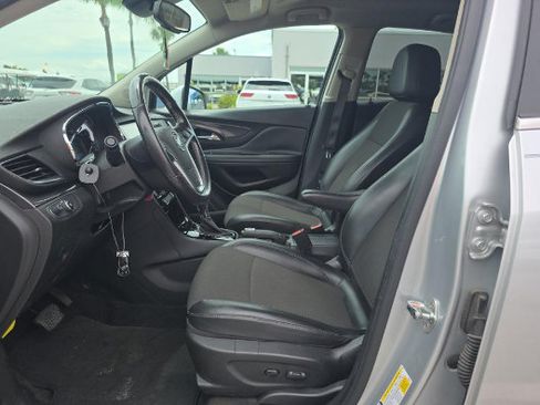Used 2019 Buick Encore Preferred w/ Safety Package FWD image 8