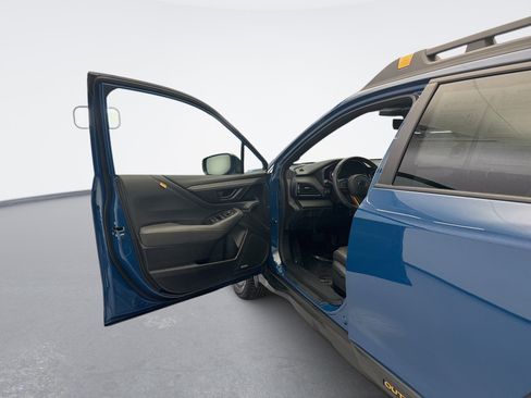 Used 2025 Subaru Outback Wilderness AWD/4WD image 9
