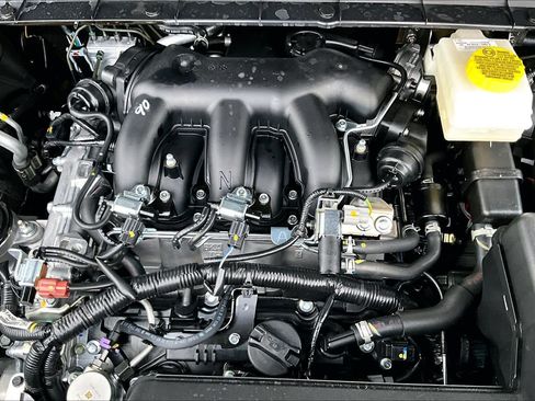 New 2026 Nissan Pathfinder SL FWD image 17