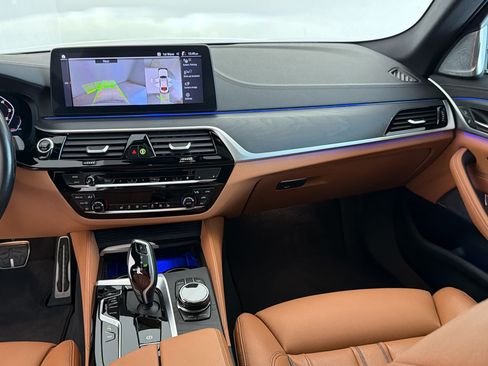 Used 2023 BMW M550i xDrive w/ Executive Package AWD/4WD image 19