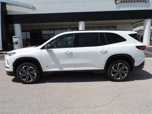 New 2026 Buick Enclave Sport Touring w/ Power Package image 8