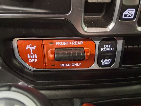 Used 2021 Jeep Wrangler Unlimited Rubicon AWD/4WD image 31