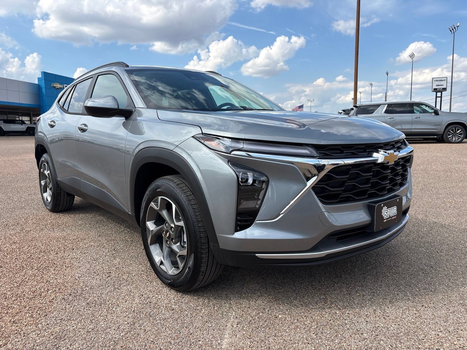 New 2026 Chevrolet Trax LT w/ LT Convenience Package FWD image 8