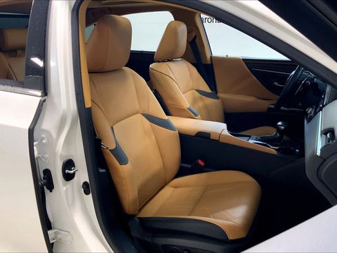 Used 2024 Lexus ES 350 Ultra Luxury image 8