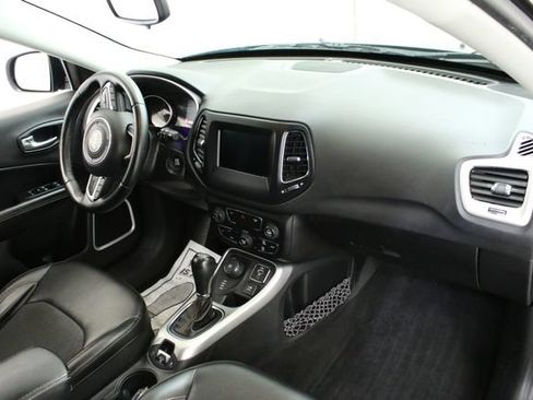 Used 2019 Jeep Compass Latitude AWD/4WD image 25