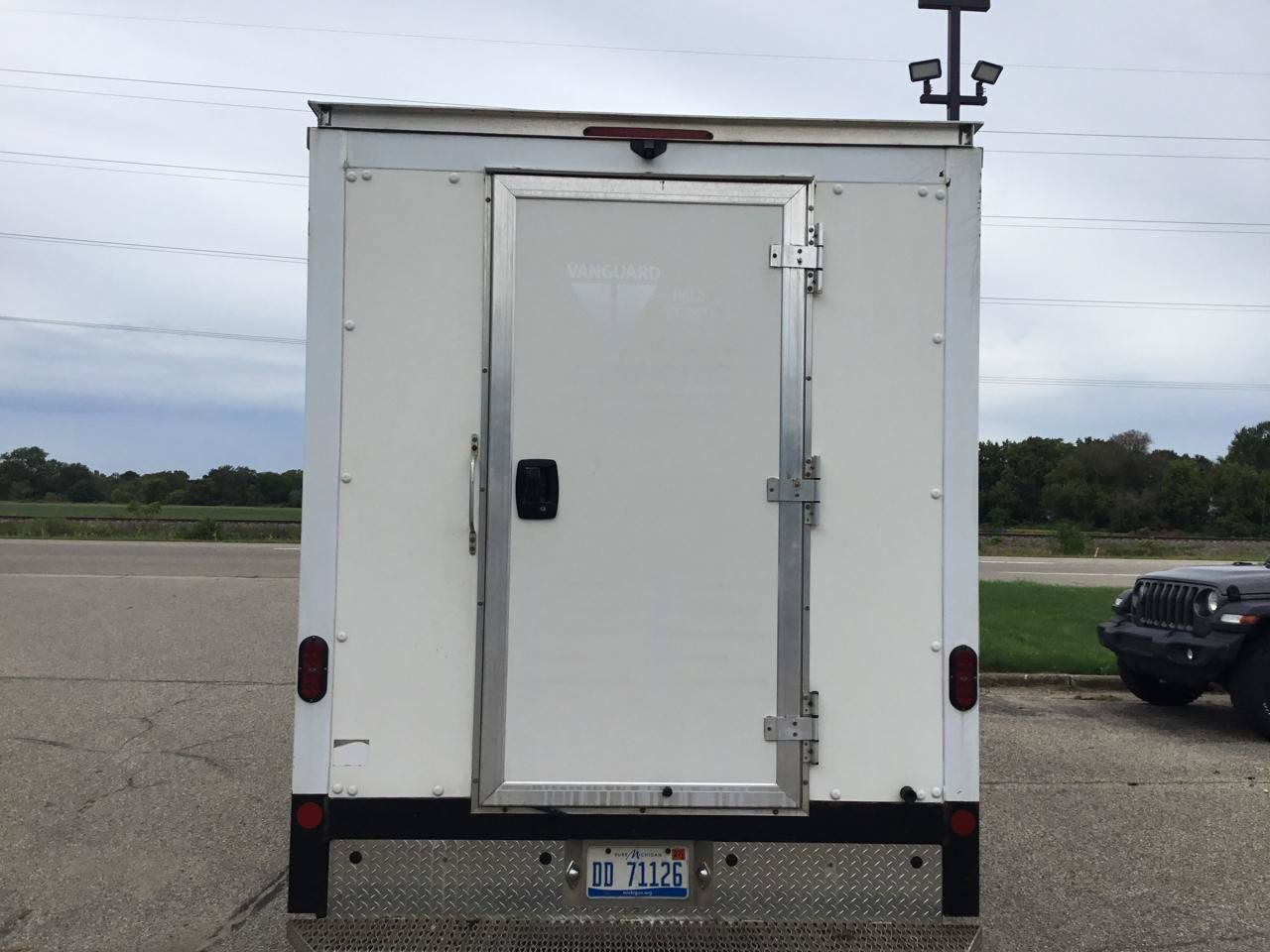 Used 2020 Chevrolet Express 3500 w/ Power Convenience Package RWD image 5