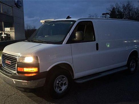 Used 2022 GMC Savana 2500 w/ Driver Convenience Package image 2