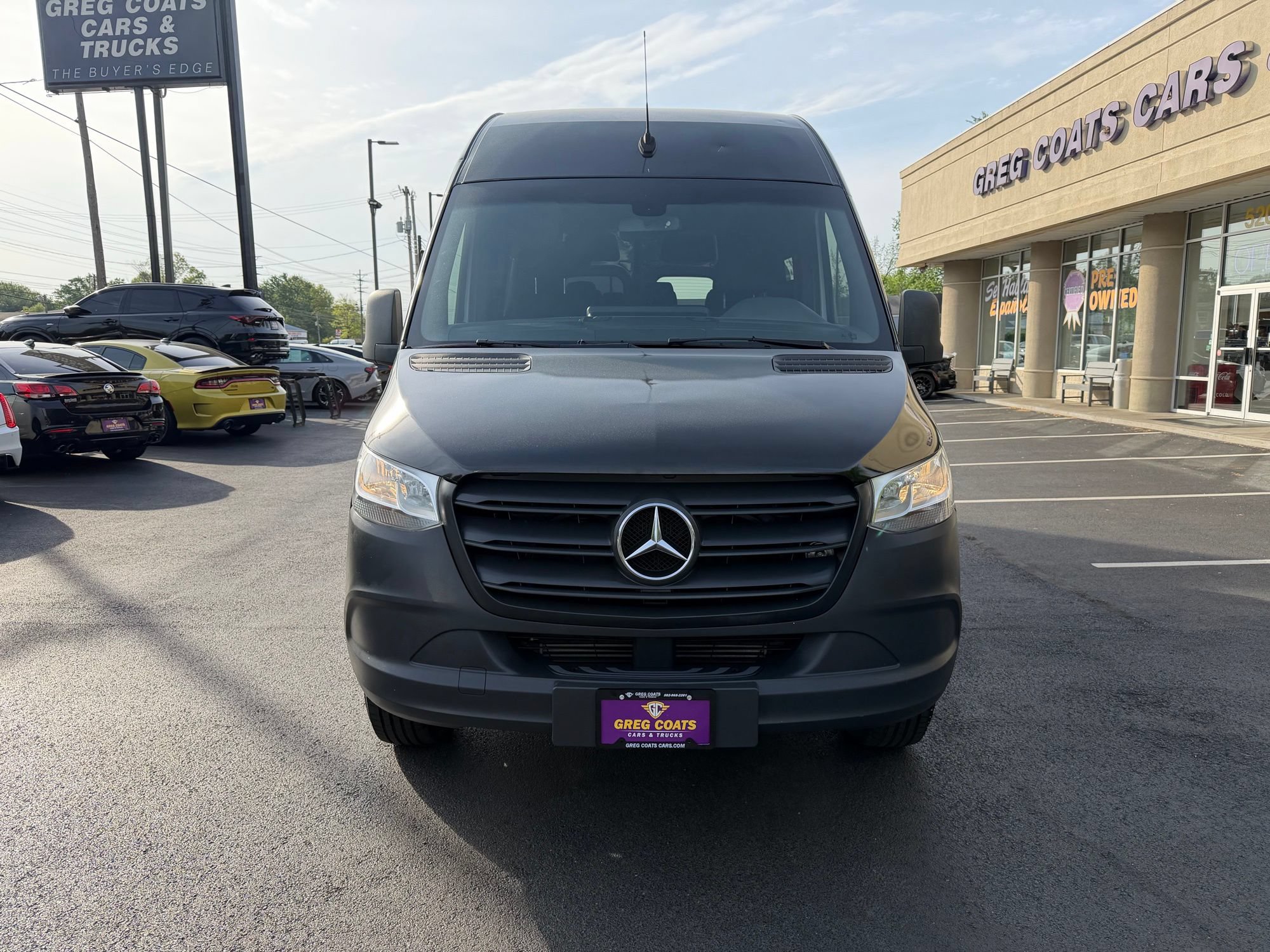 Used 2019 Mercedes-Benz Sprinter 2500 image 2