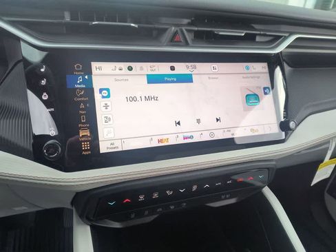 New 2026 Jeep Cherokee Overland w/ Trailer Tow Group image 16