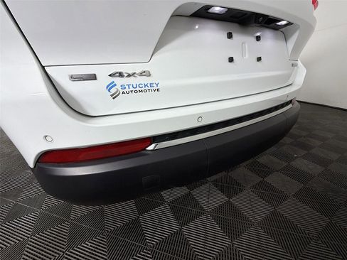 Used 2023 Jeep Grand Cherokee L Limited image 35