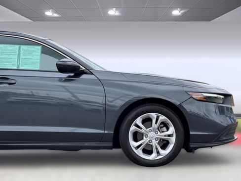 Certified 2023 Honda Accord LX image 33